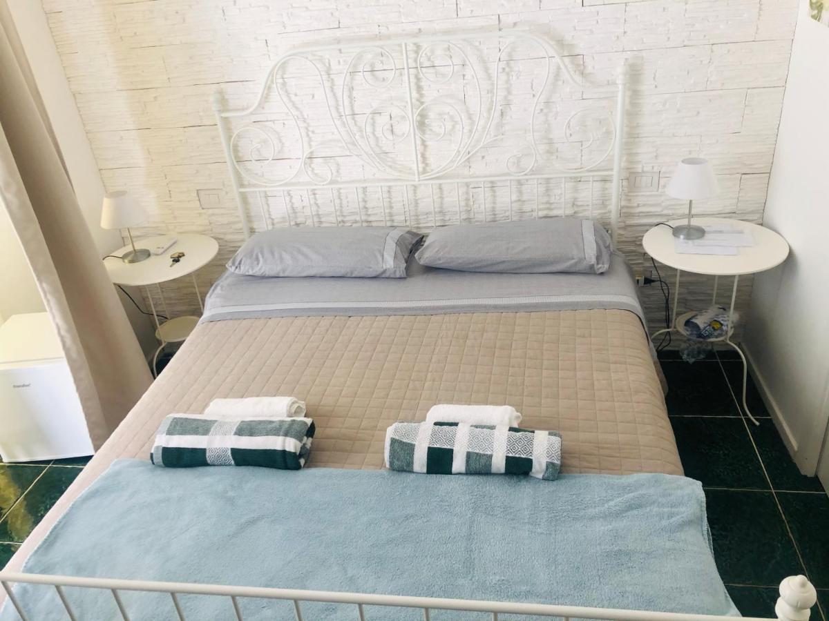 Zi' Mari' - Via Roma Hotel Polignano a Mare Kültér fotó